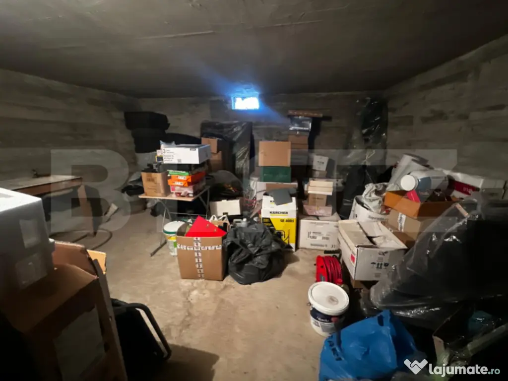 Apartament de 73mp cu terasa de 66mp zona Cetate