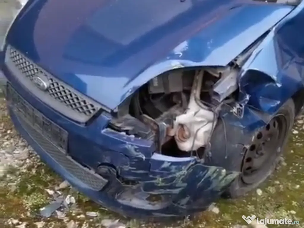 Ford Fiesta 1.3 benzina 2007, avariata motor perfect 