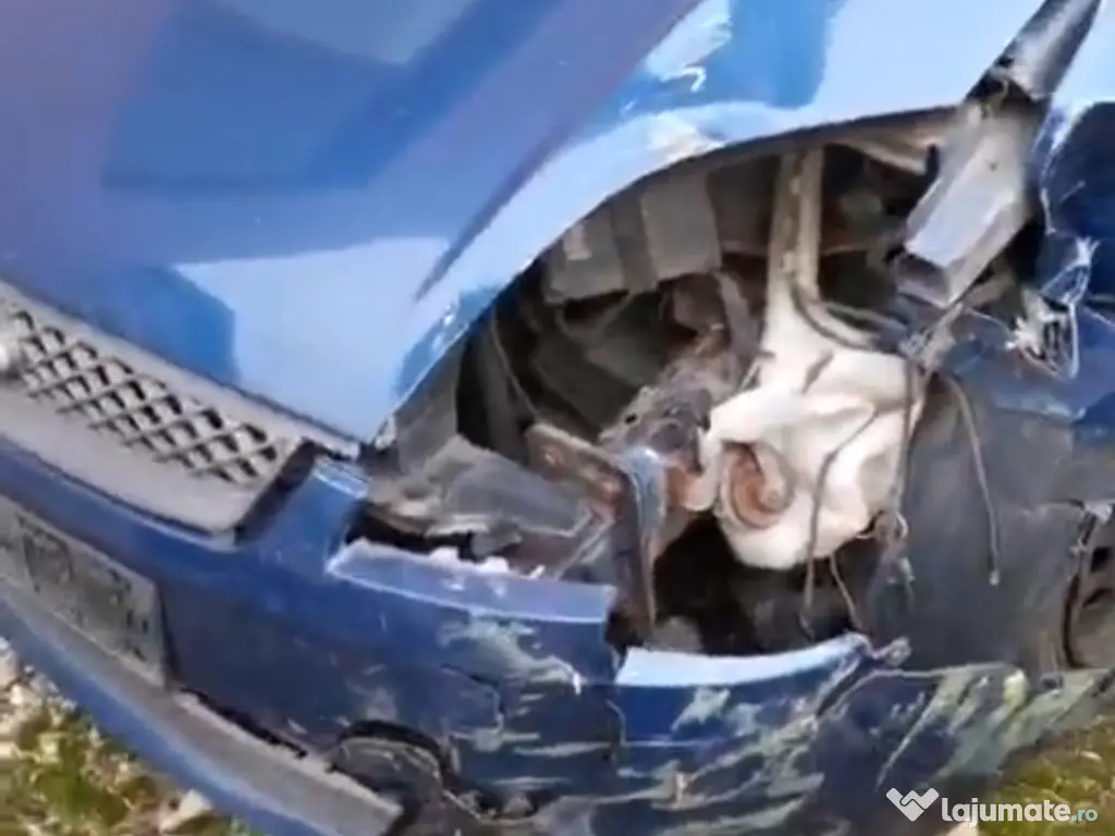 Ford Fiesta 1.3 benzina 2007, avariata motor perfect 