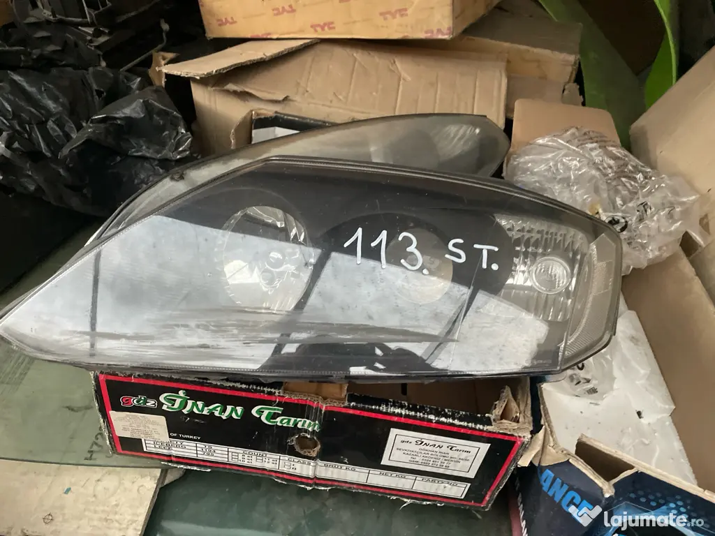 Far stanga Hyundai coupe an 2006 