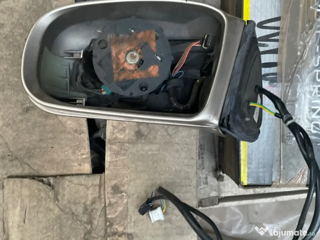 Oglindă stanga mercedes S 500 an 2001 