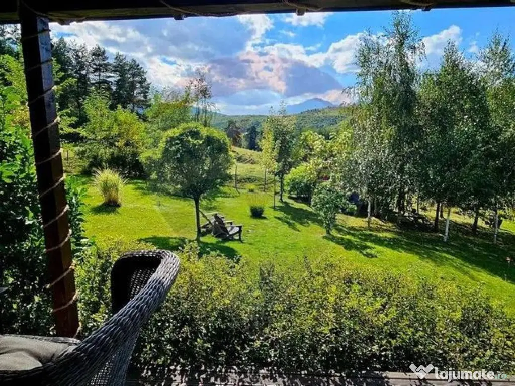 Casă / Vilă cu 2 camere de închiriat 