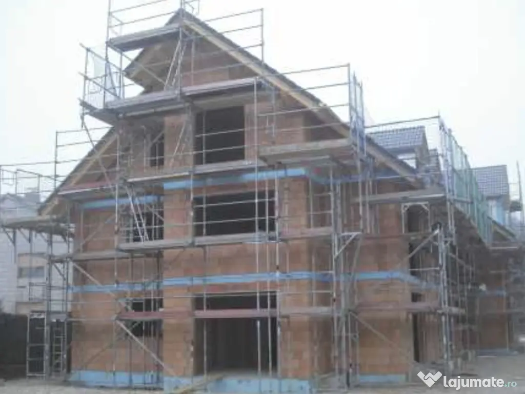 Schelă de închiriat germană