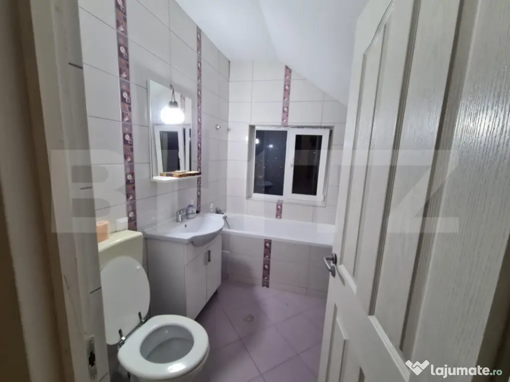 Apartament 4 camere,mansarda, zona Stadion 