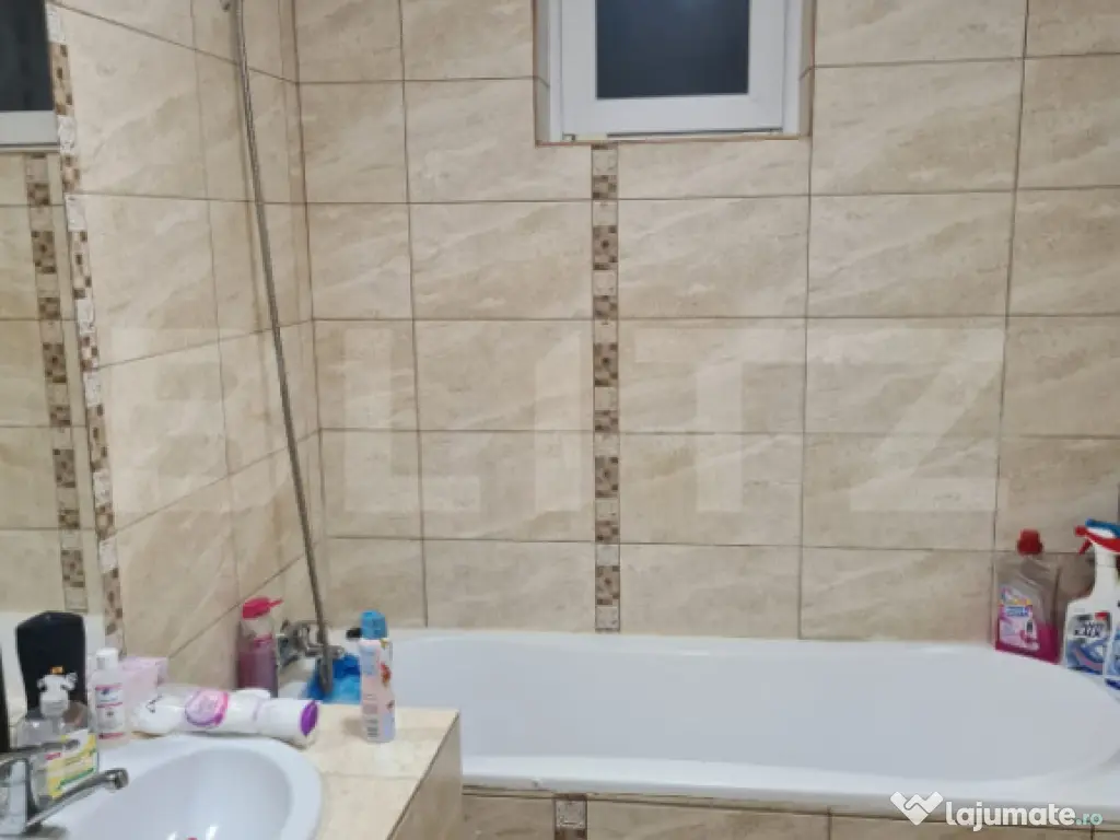 Apartament 4 camere,mansarda, zona Stadion 