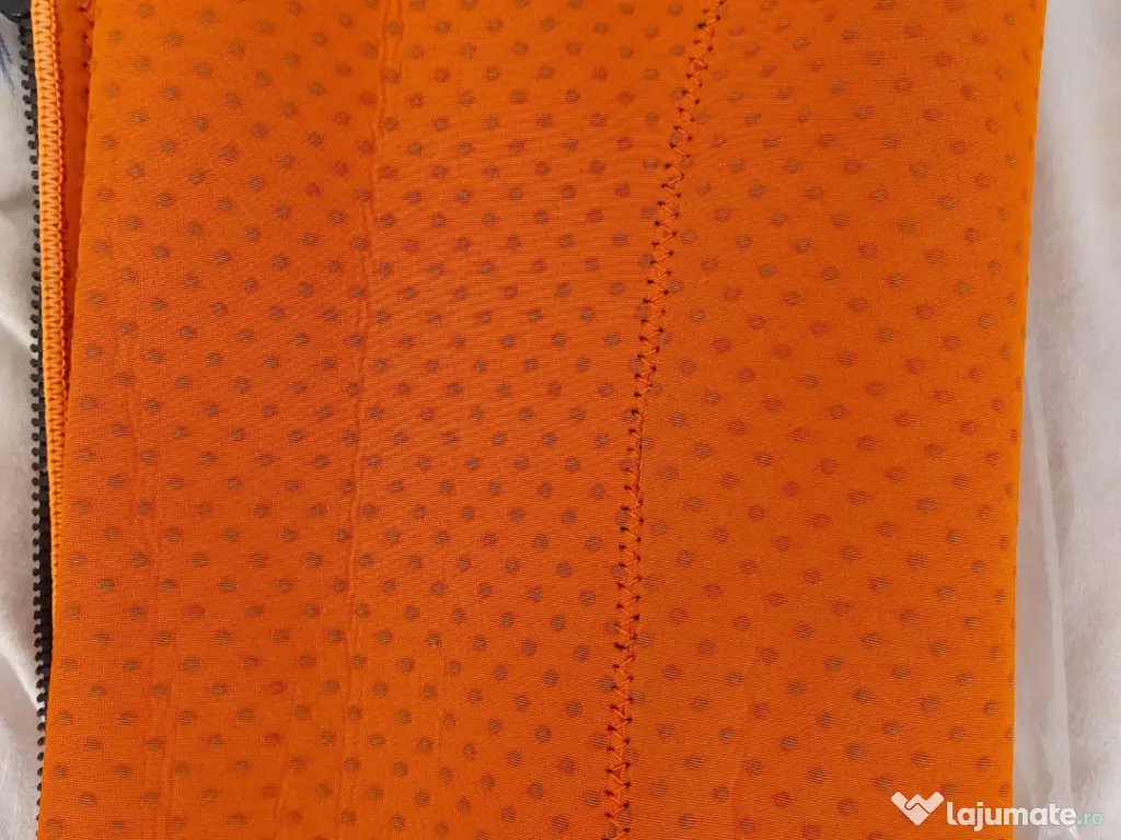 TOTAL CRUNCH + centură fitness nouă – 200 lei – Constanța