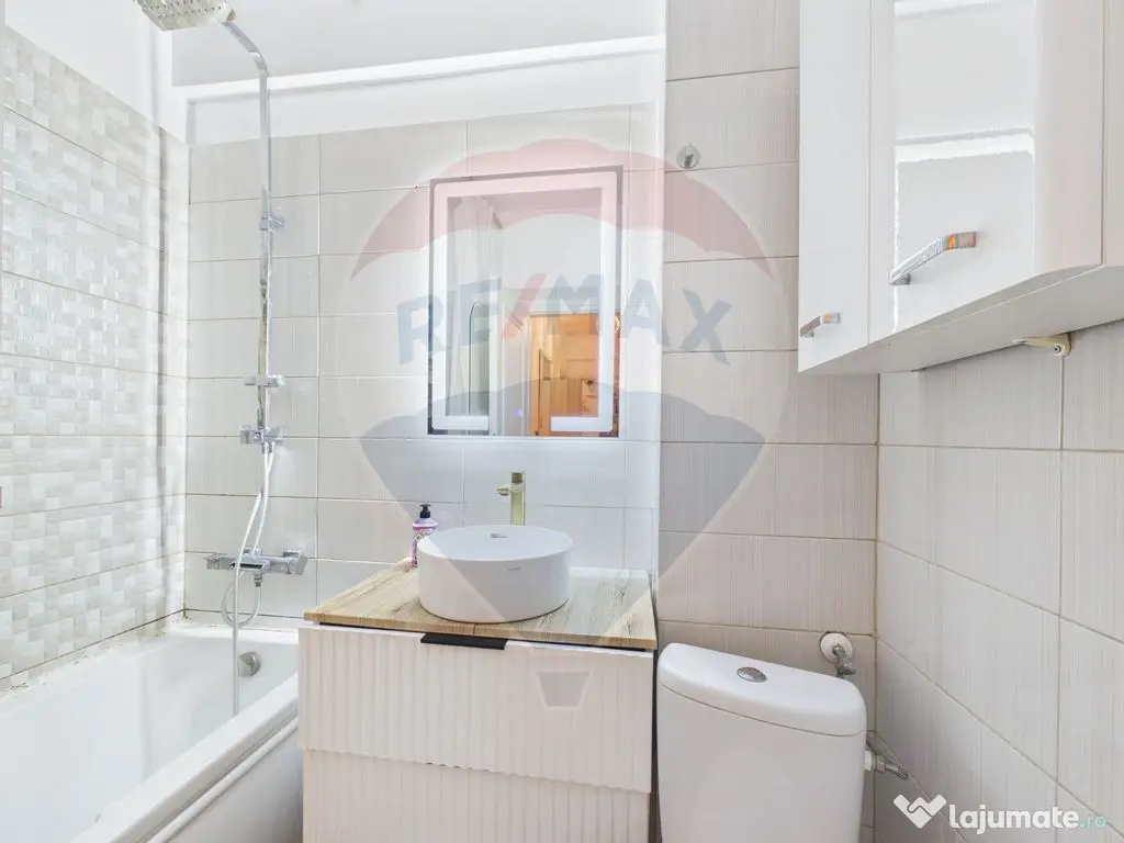 Apartament cu 2 camere si loc de parcare in Envogue Resid... 