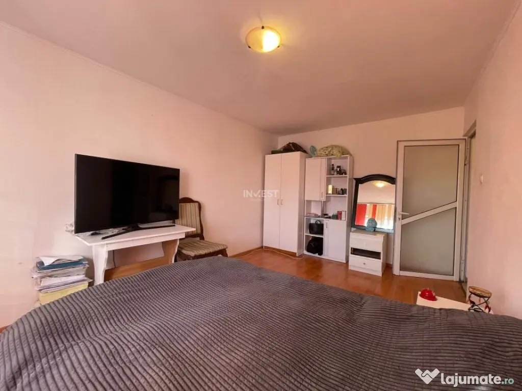 Apartament de vanzare, 3 camere, zona Pacurari - Toma Cozma, 