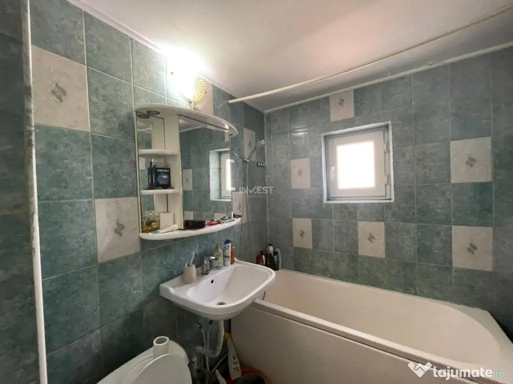 Apartament de vanzare, 3 camere, zona Pacurari - Toma Cozma, 