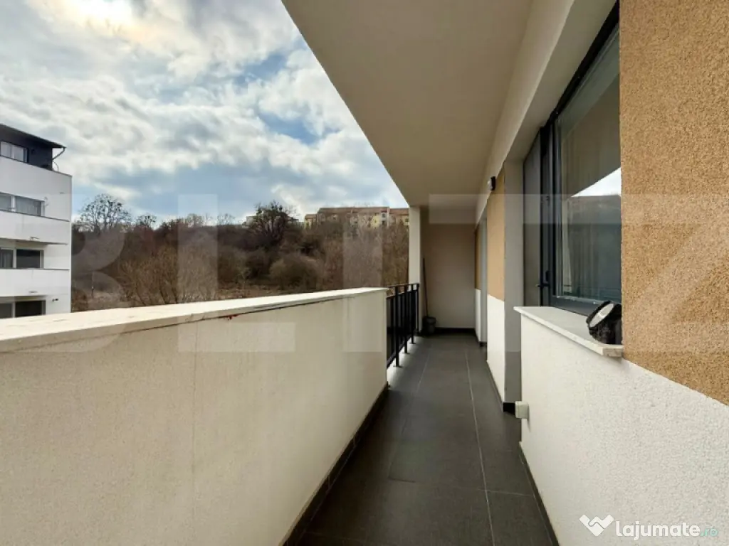 Apartament 3 camere, LUX, 2 bai, 72 mp utili, 2 balcoane, zo 