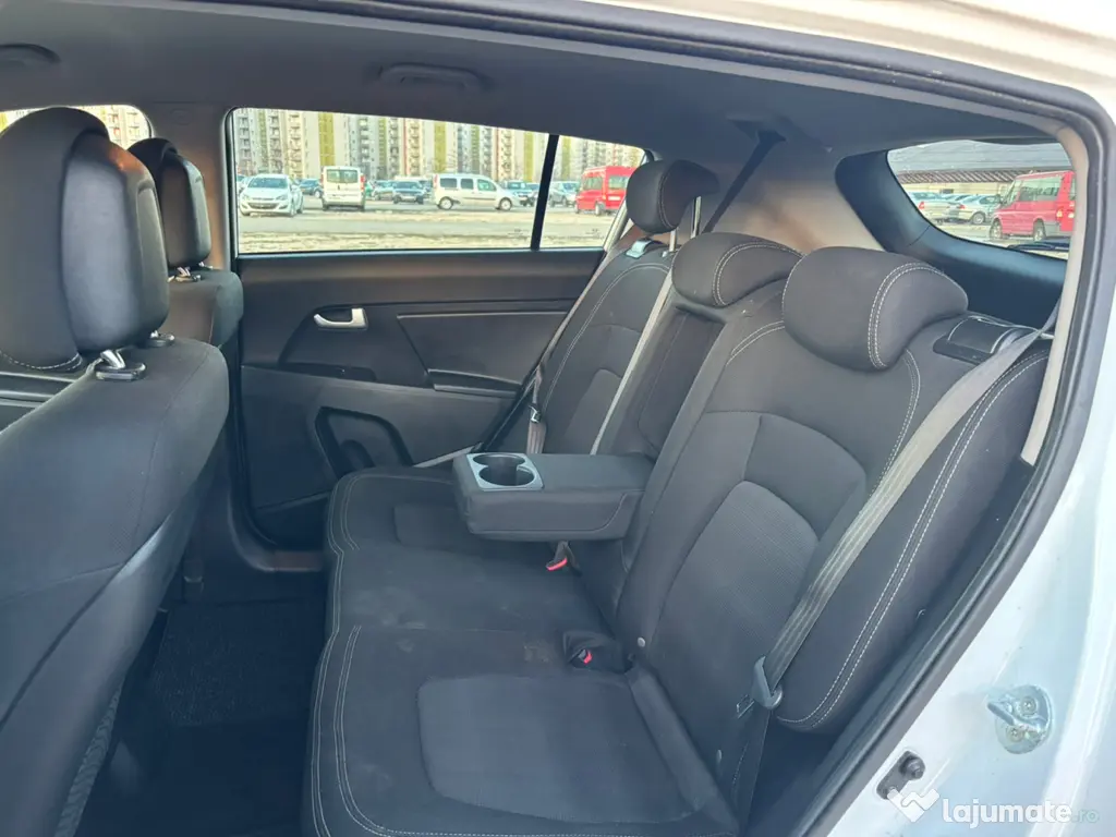 Kia Sportange SUV an 2014 diesel km 187000 carte Servis 