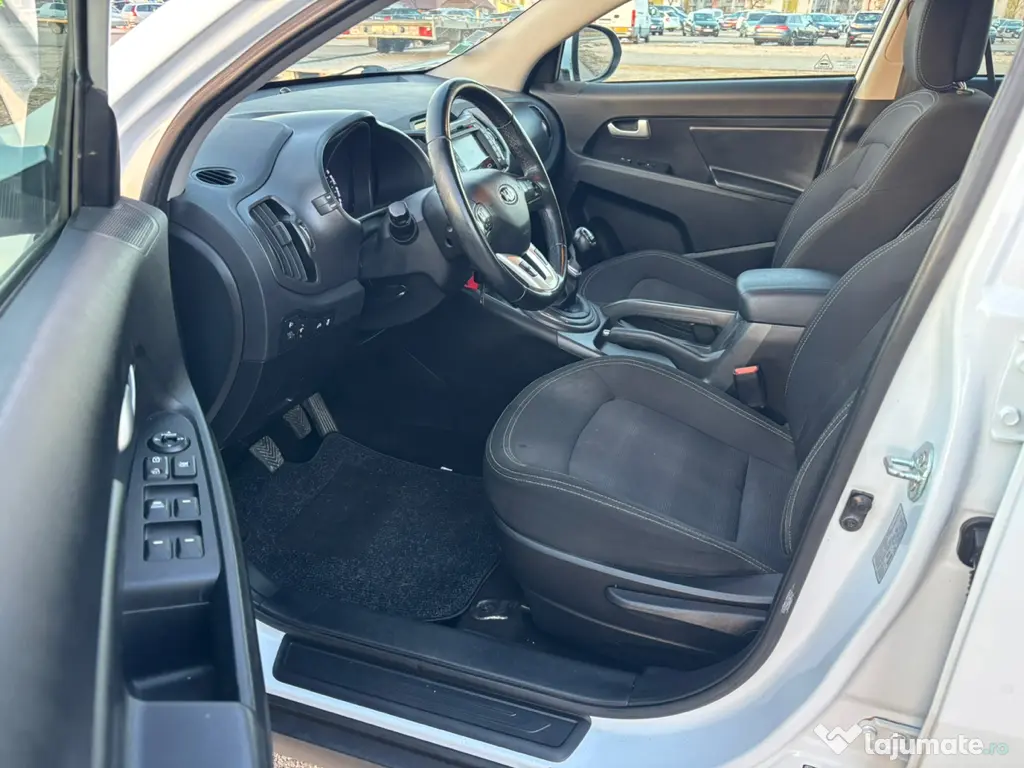 Kia Sportange SUV an 2014 diesel km 187000 carte Servis 