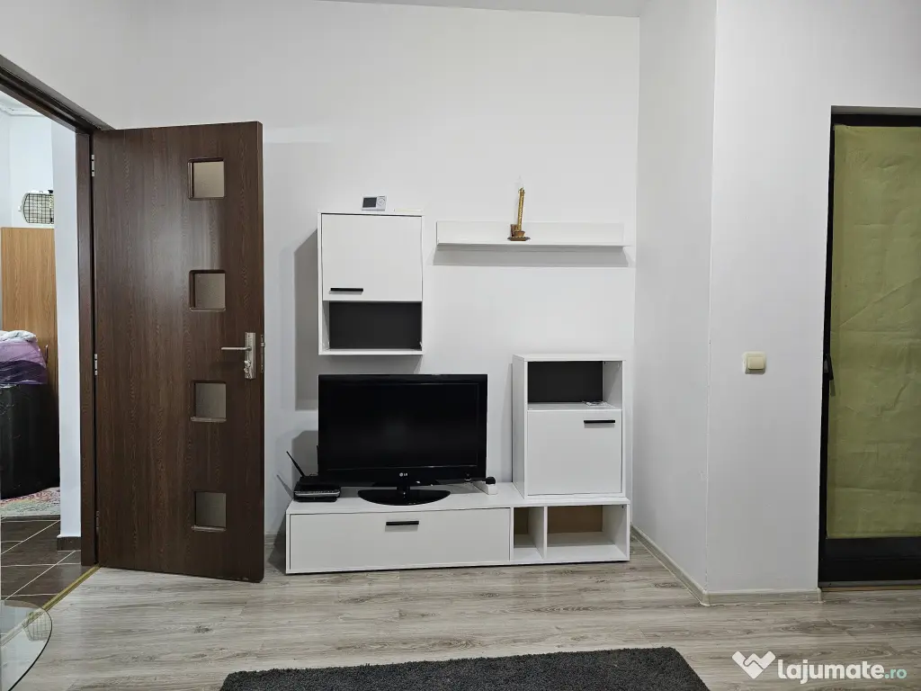 Garsonieră de închiriat – 34 mp, complet mobilată și utilată, Metalurgiei