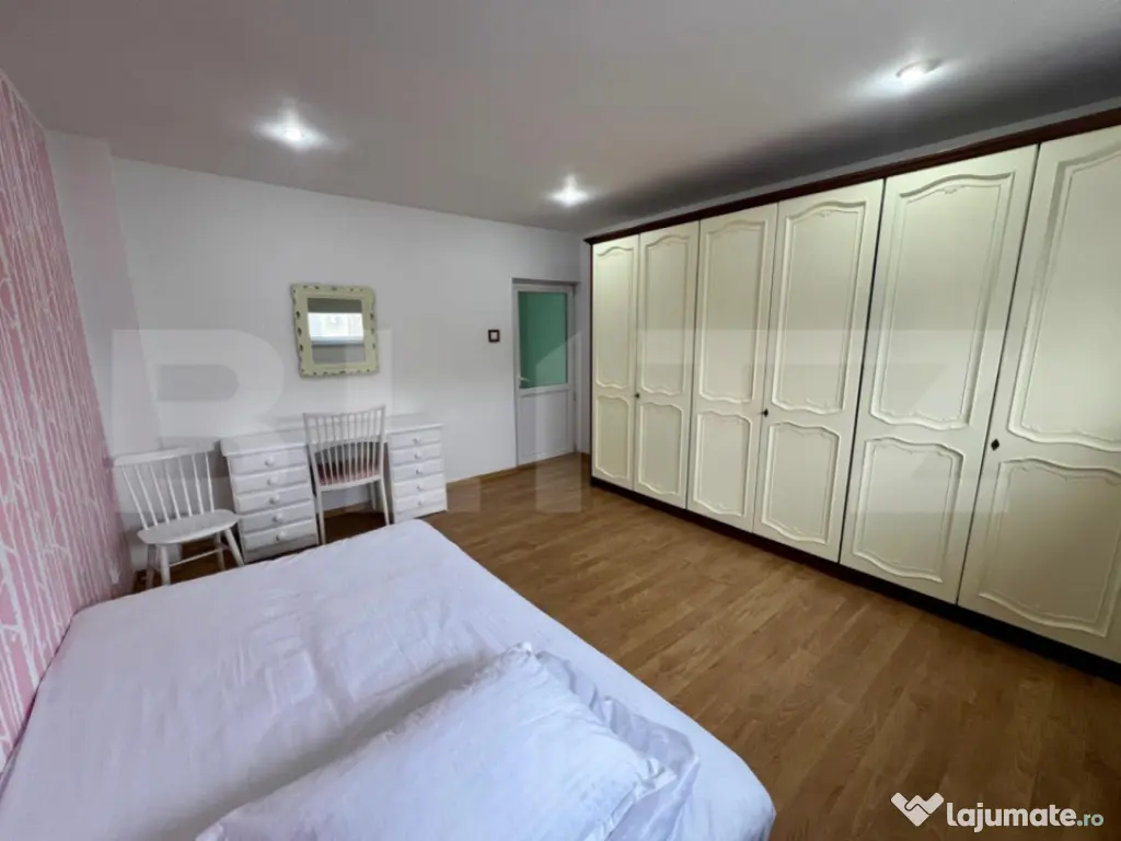 Apartament\Spatiu birou 2 camere, decomandat, 70 mp, central 