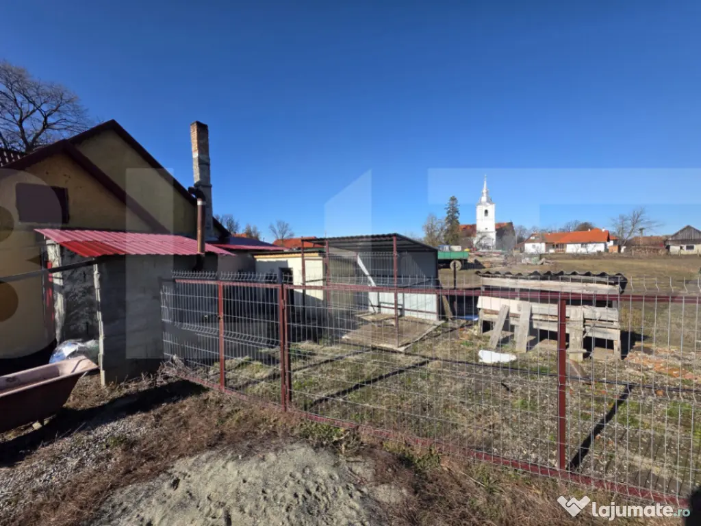 Casa individuala cu 3 camere intr-un teren generos