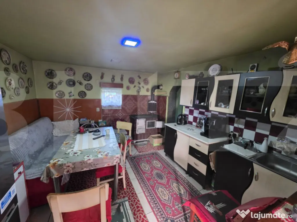 Casa individuala cu 3 camere intr-un teren generos