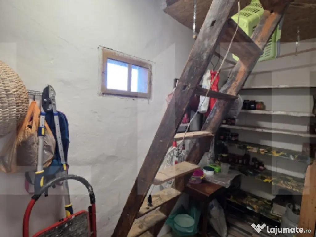 Casa individuala cu 3 camere intr-un teren generos