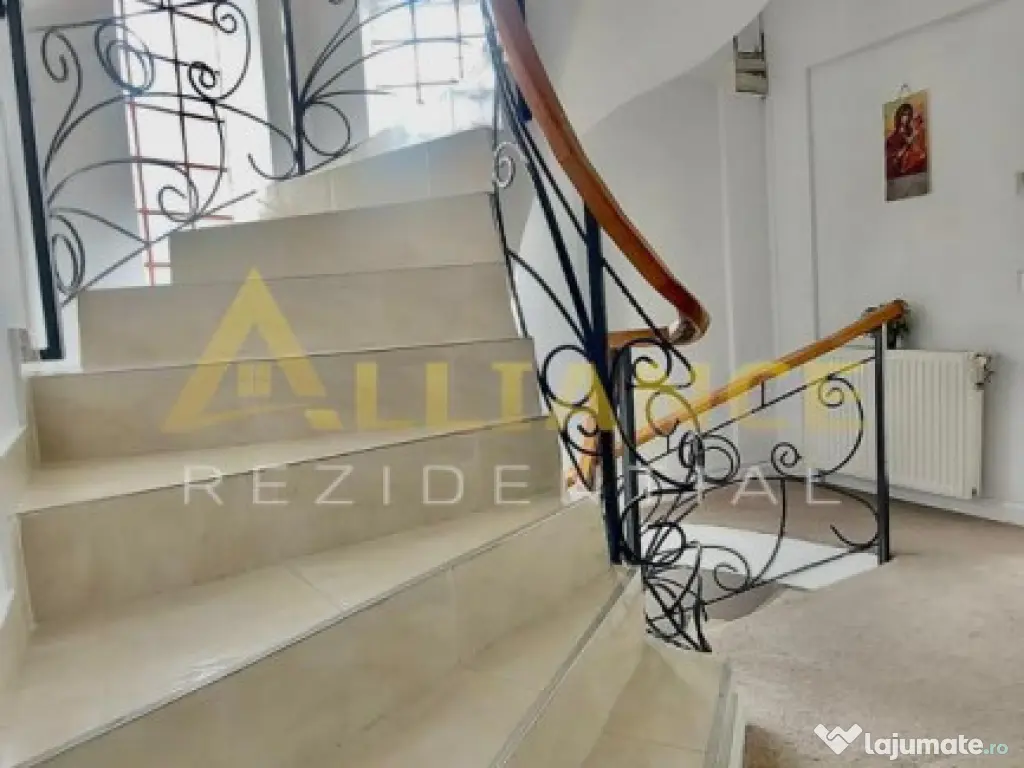 CASA INDIVIDUALA CU PISCINA METROU APARATORII PATRIEI