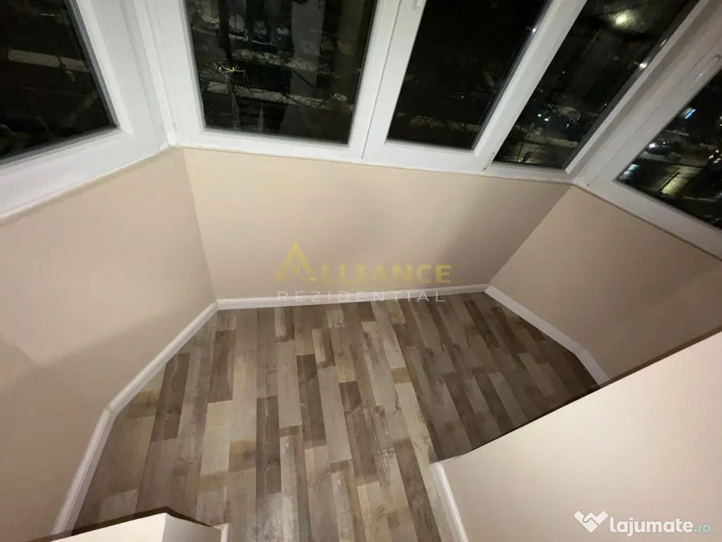 Apartament 3 camere, decomandat - 300 m de Metrou Aparatorii