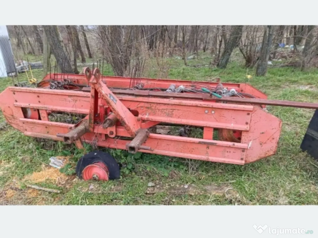 vând utilaje agricole