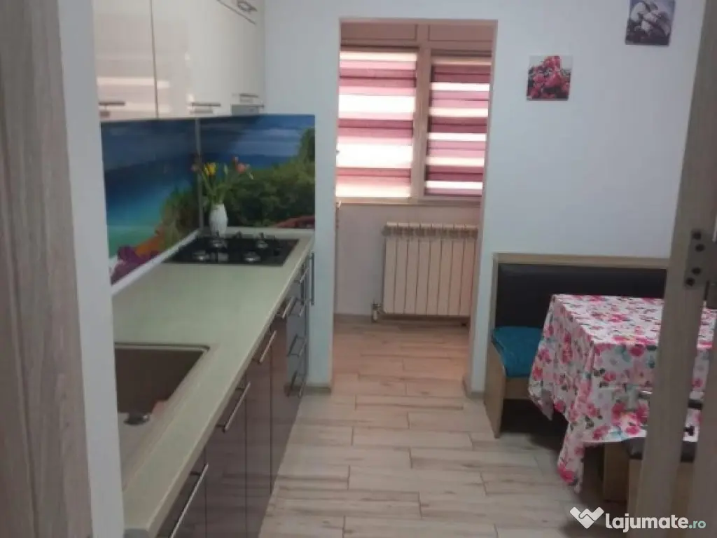 Km 5, decomandat, 2 camere, etaj 3, mobilat, gaze, vanzari Constanta, 