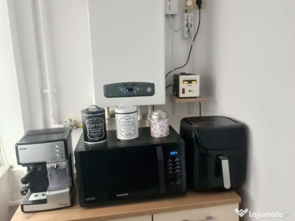 Km 5, decomandat, 2 camere, etaj 3, mobilat, gaze, vanzari Constanta, 