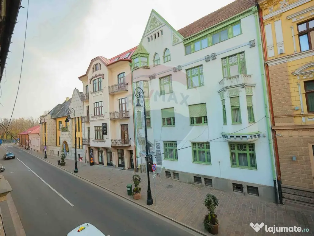 Apartament cu 3 camere de vânzare, ultracentral 