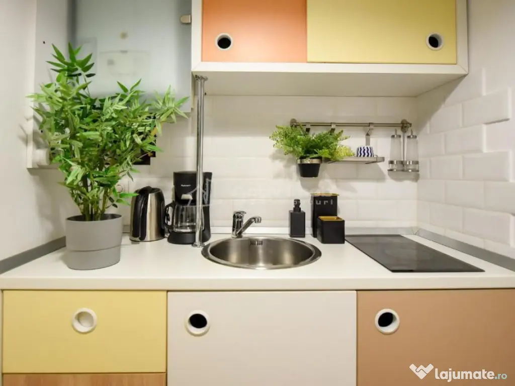 Ultracentral! Garsoniera Deosebita cu Centrala Proprie, Foar