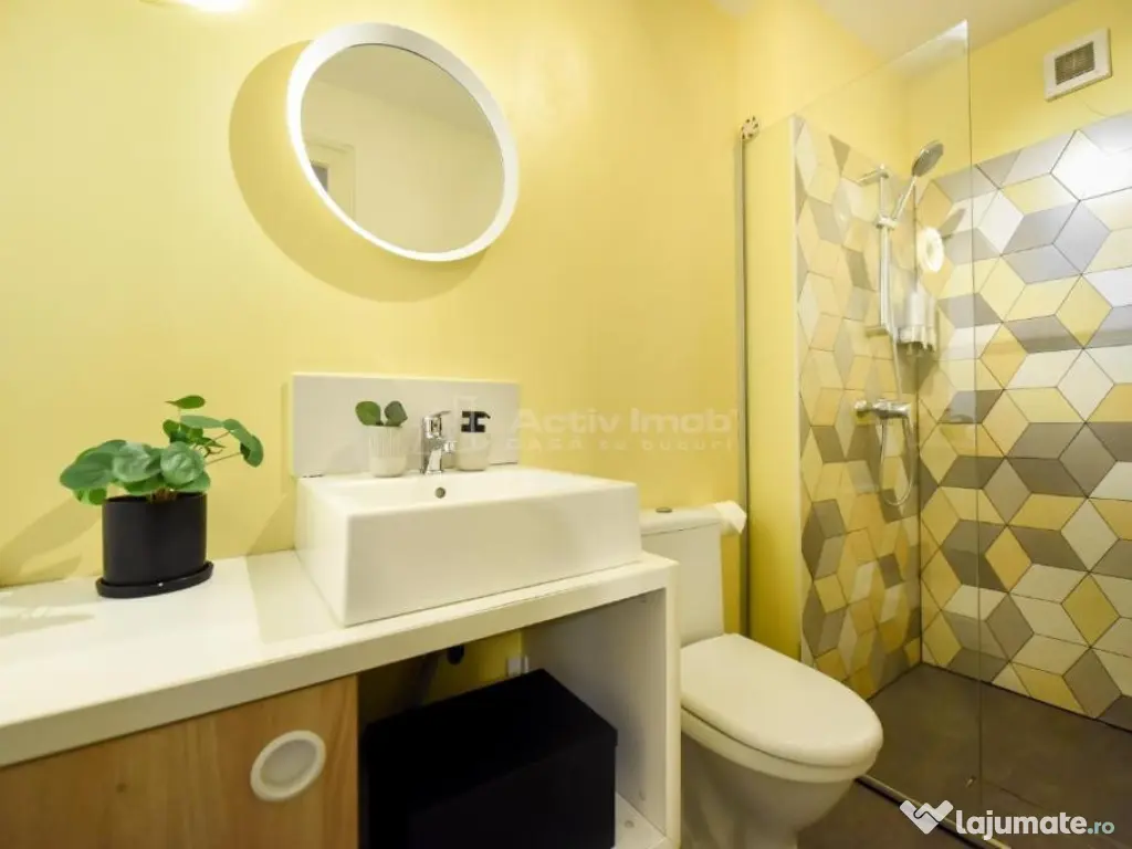 Ultracentral! Garsoniera Deosebita cu Centrala Proprie, Foar