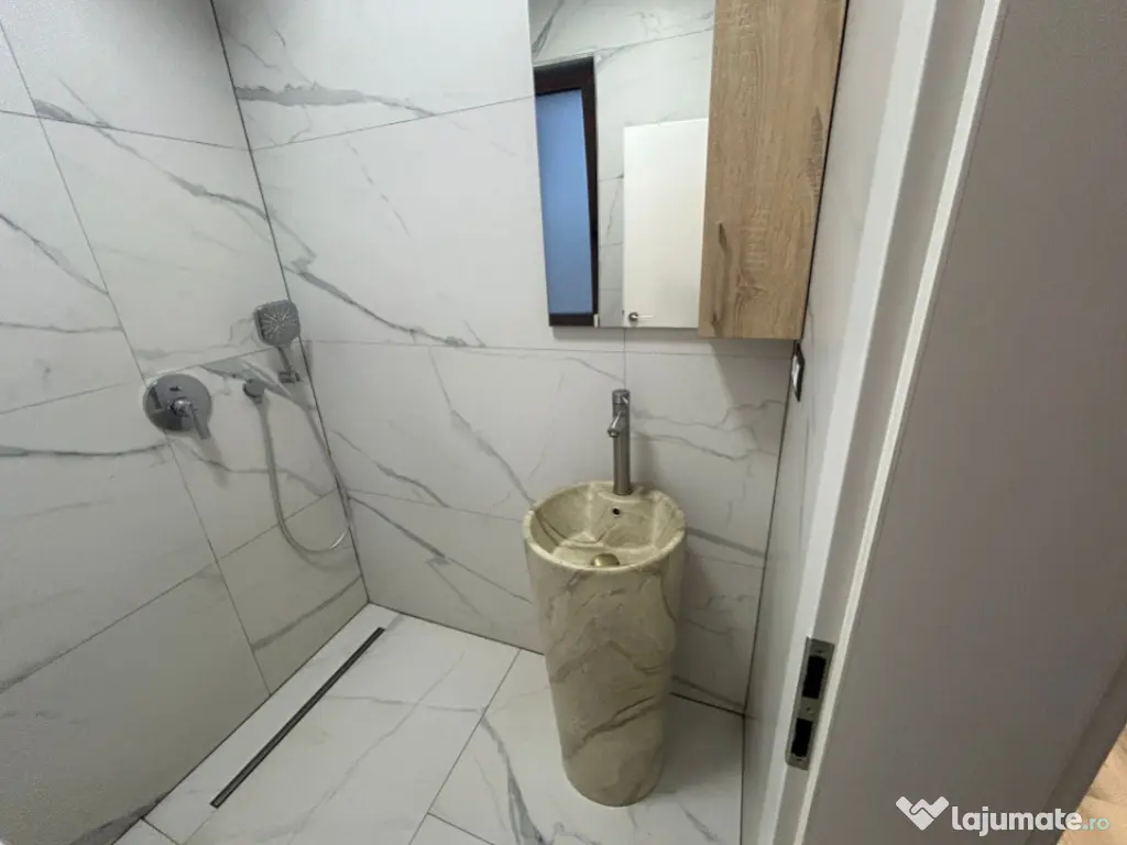 Casă ultrafinisată în Săsar, 600 mp teren, 2021 