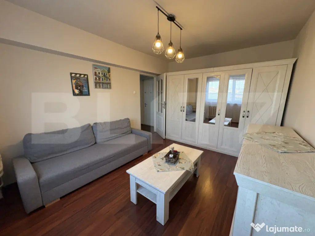 Apartament 2 camere, decomandat, zona Marati