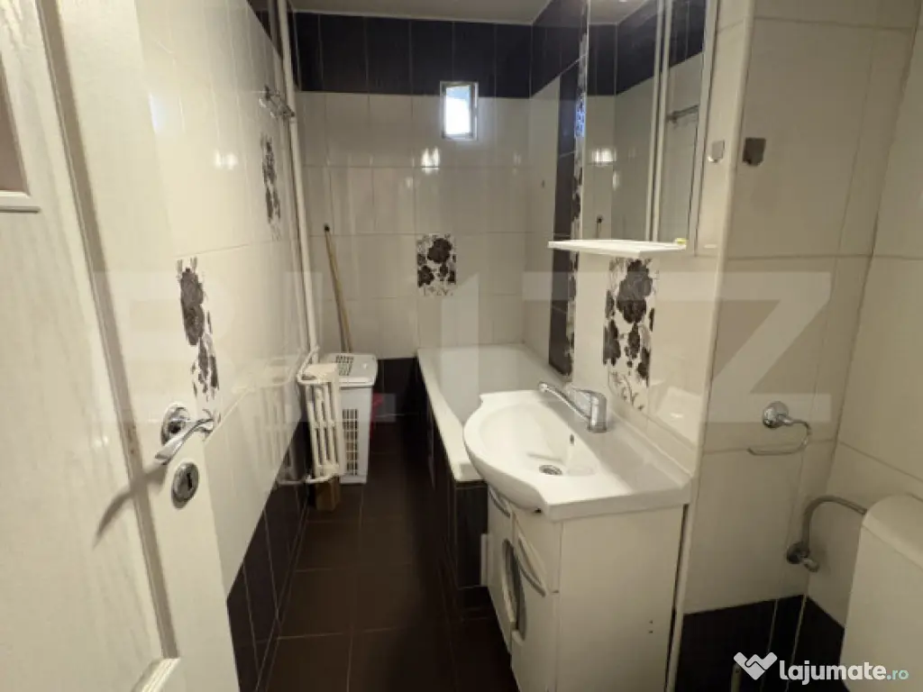 Apartament 2 camere, decomandat, zona Marati