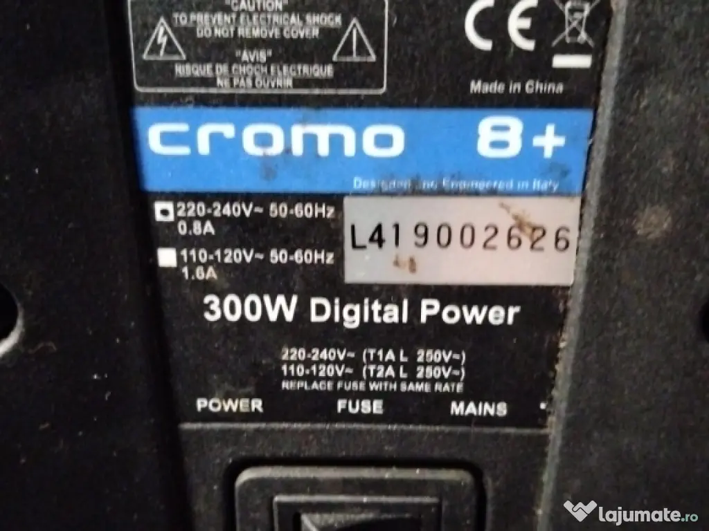 Vând două boxe active cromo 8+ db 300 w 