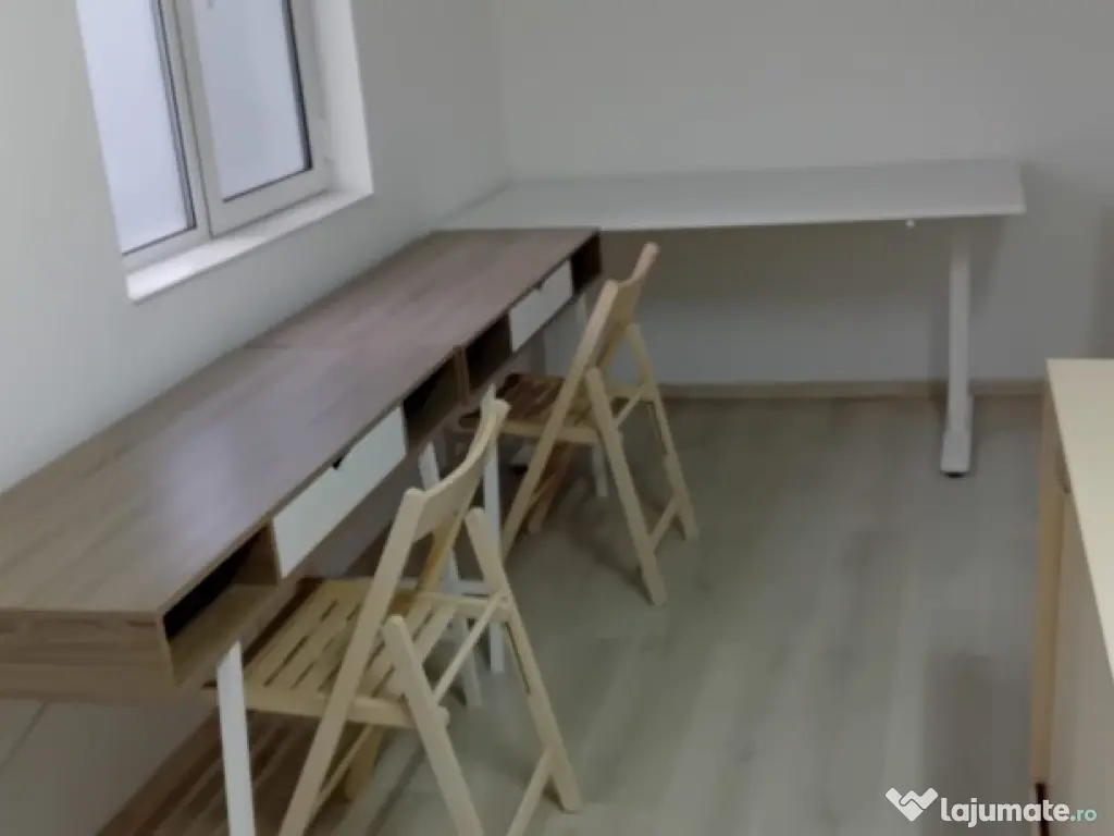 P.F. inchiriez apartament 3 camere-in zona Minerva - Posta