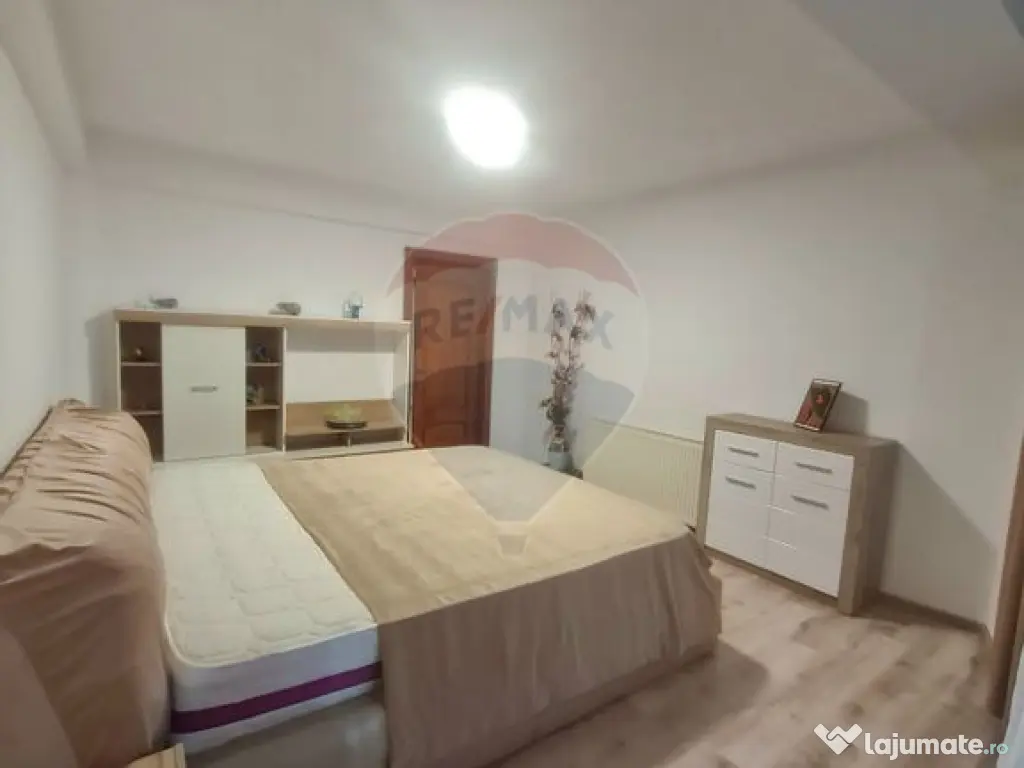 Apartament cu 3 camere de inchiriat la etajul 1 