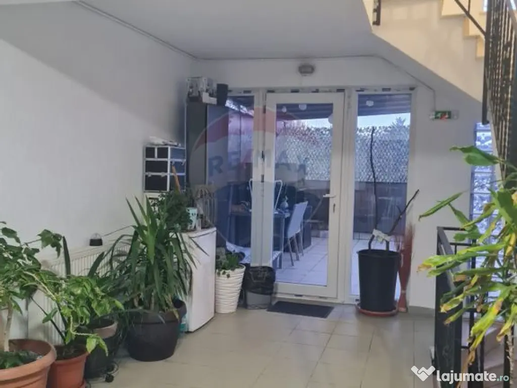 Apartament cu 3 camere de inchiriat la etajul 1 