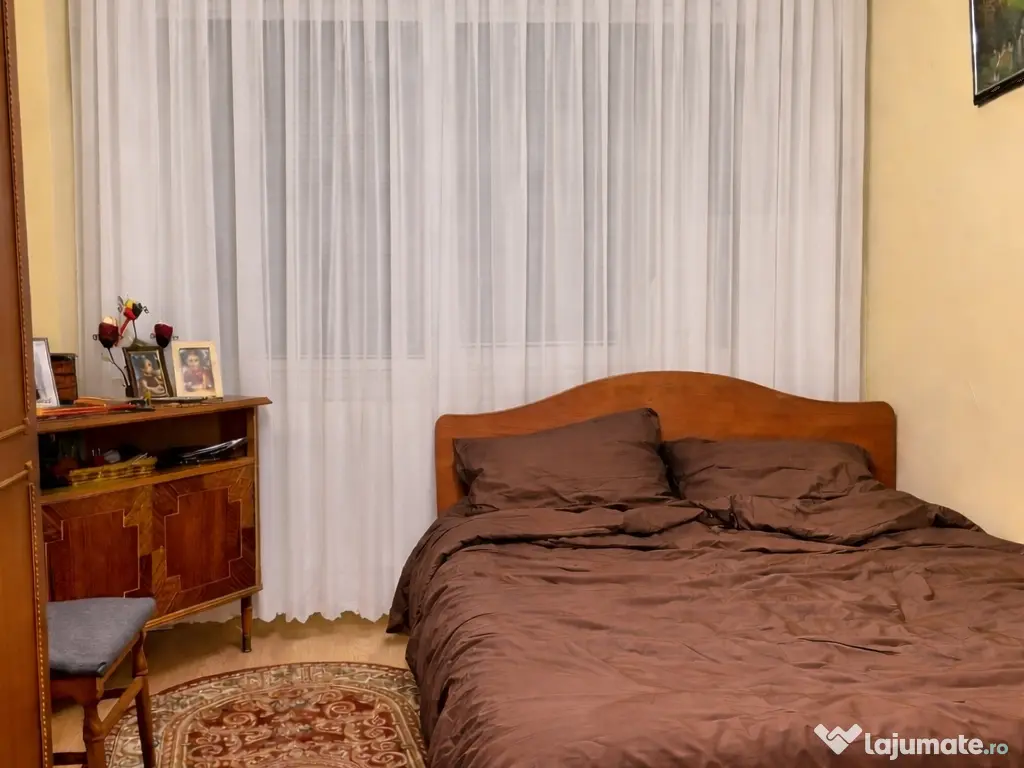 Inchiriez apartament 3 camere 