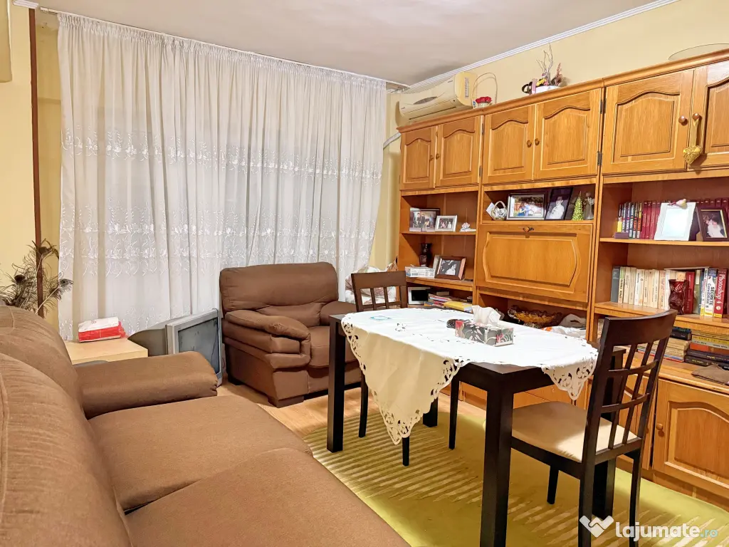 Inchiriez apartament 3 camere 