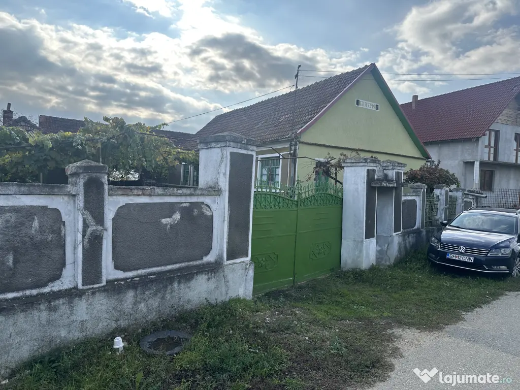 Casa cu gradina la Sabolciu 