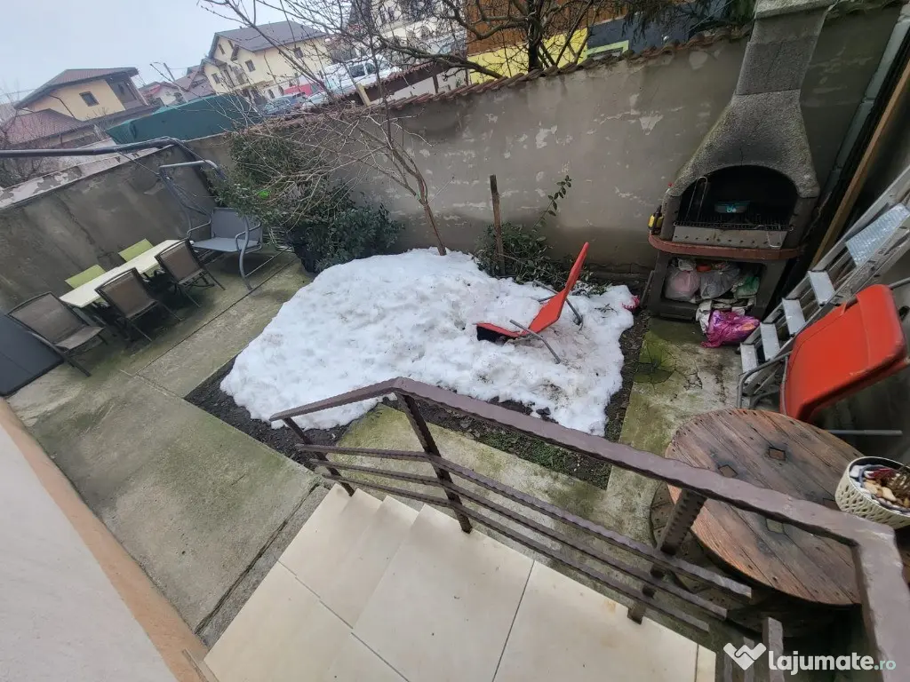 Apartament cu 2 camere | Mobilat complet | Curte | Loc de parcare