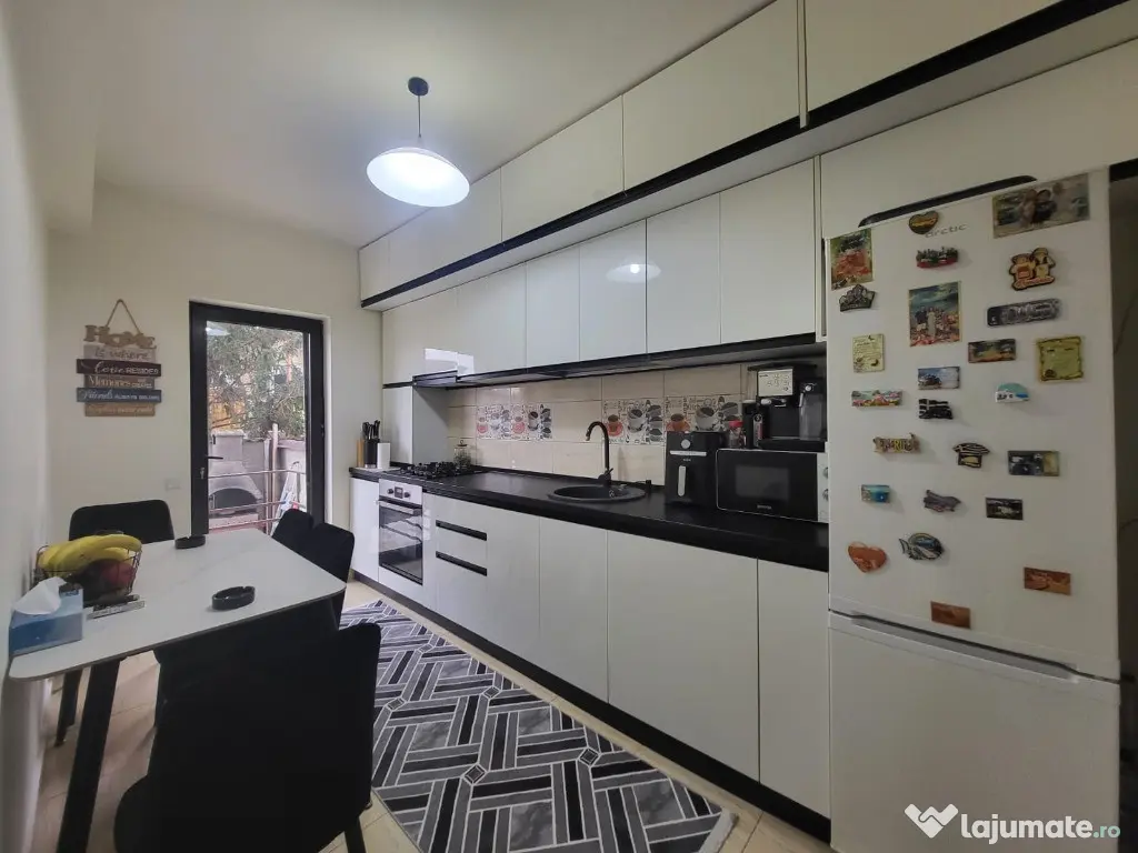 Apartament cu 2 camere | Mobilat complet | Curte | Loc de parcare