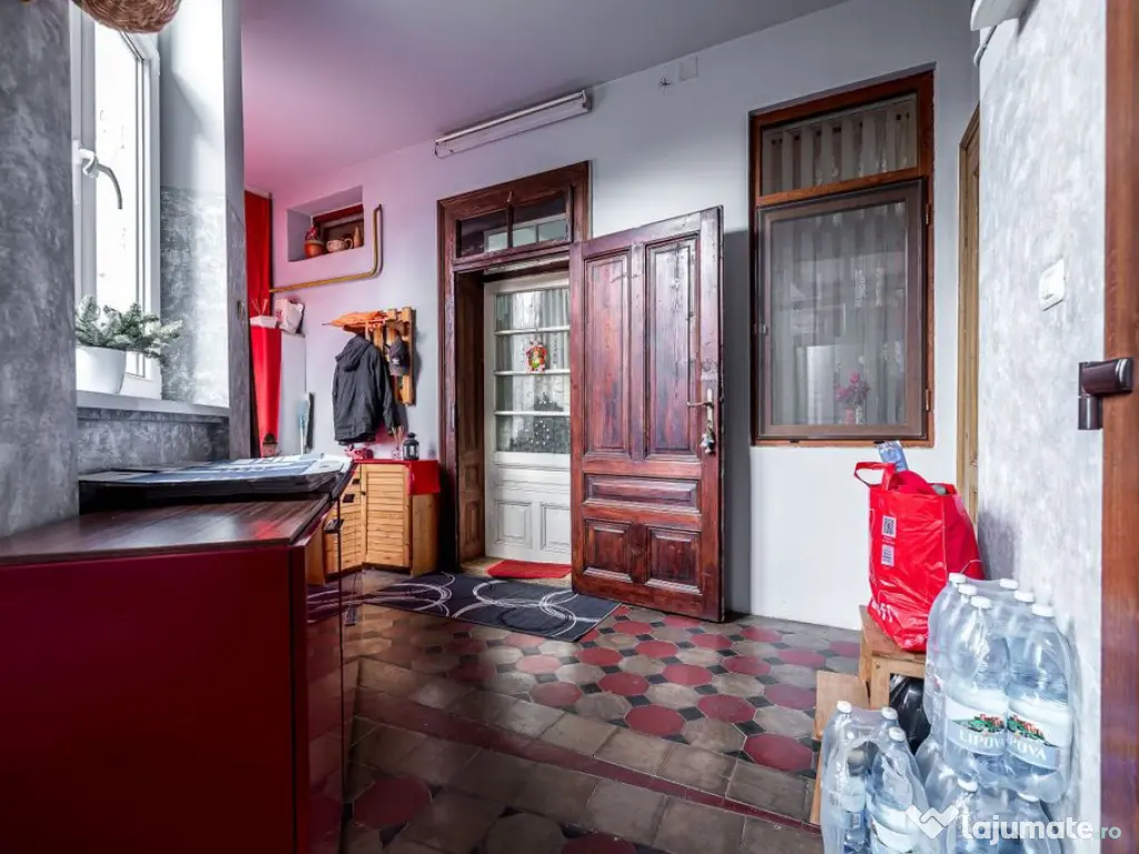 Apartament cu 3 Camere la Casă pe Strada I.L. Caragiale,... 