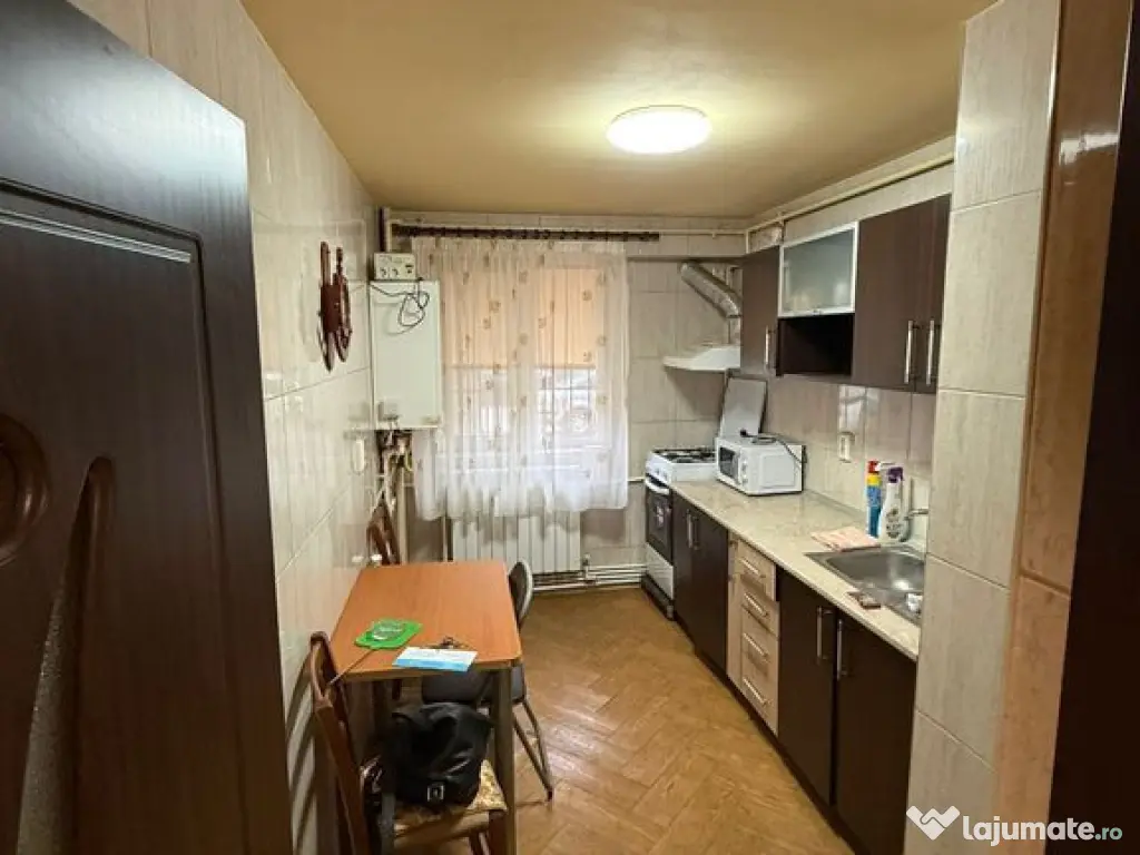 Garsoniera decomandata in Km 4-5, langa scoala 37