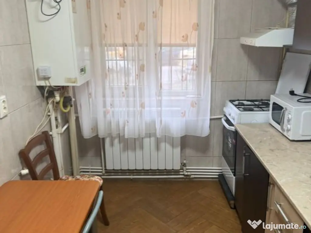 Garsoniera decomandata in Km 4-5, langa scoala 37