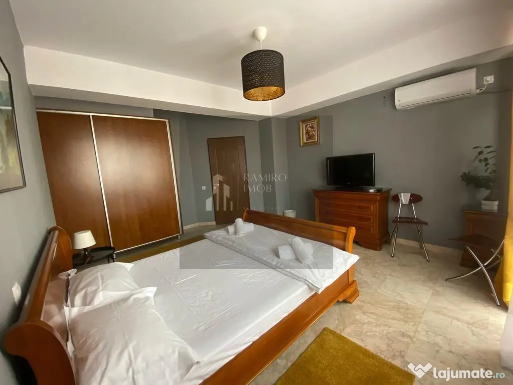 Penthouse Unirii -an2010- 220mp 5camere +terasa 210mp -Pa... 