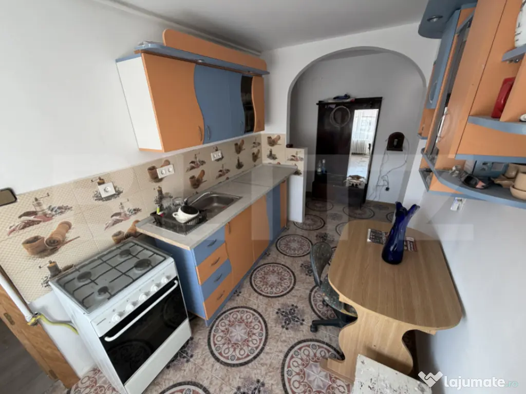 Apartament 2 camere decomandat, Centru Aiud 