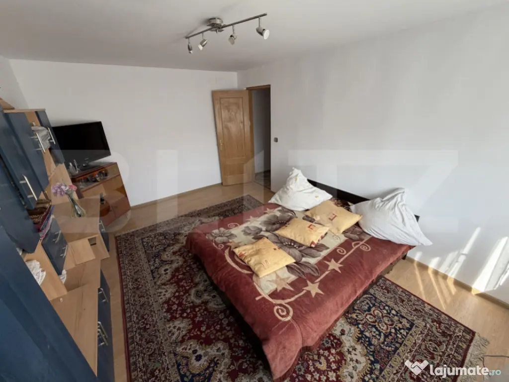 Apartament 2 camere decomandat, Centru Aiud 