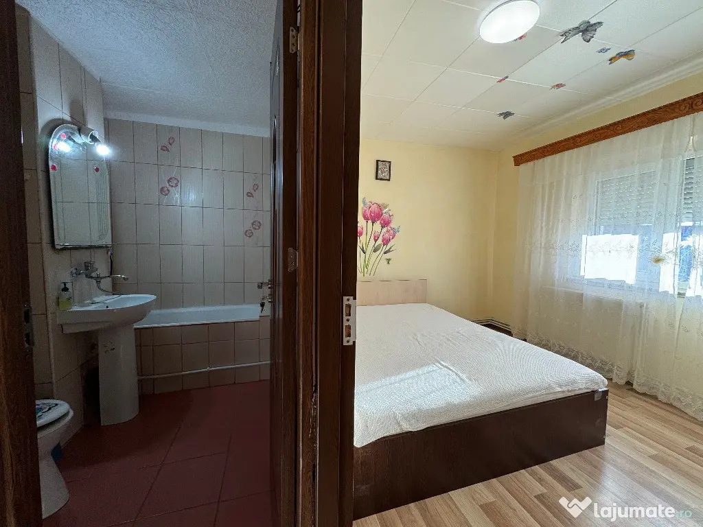 2 cam, 58 mp, etaj 3, zona Zahana - str. Toamnei