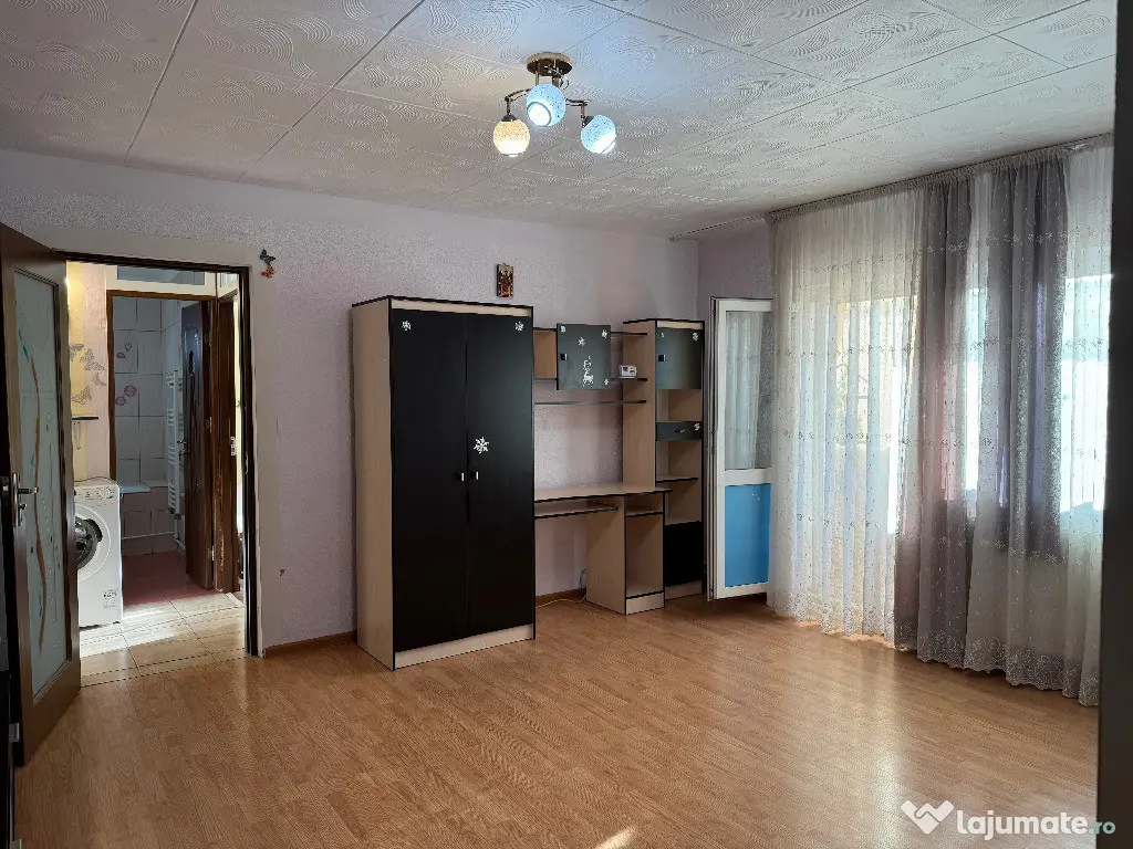 2 cam, 58 mp, etaj 3, zona Zahana - str. Toamnei