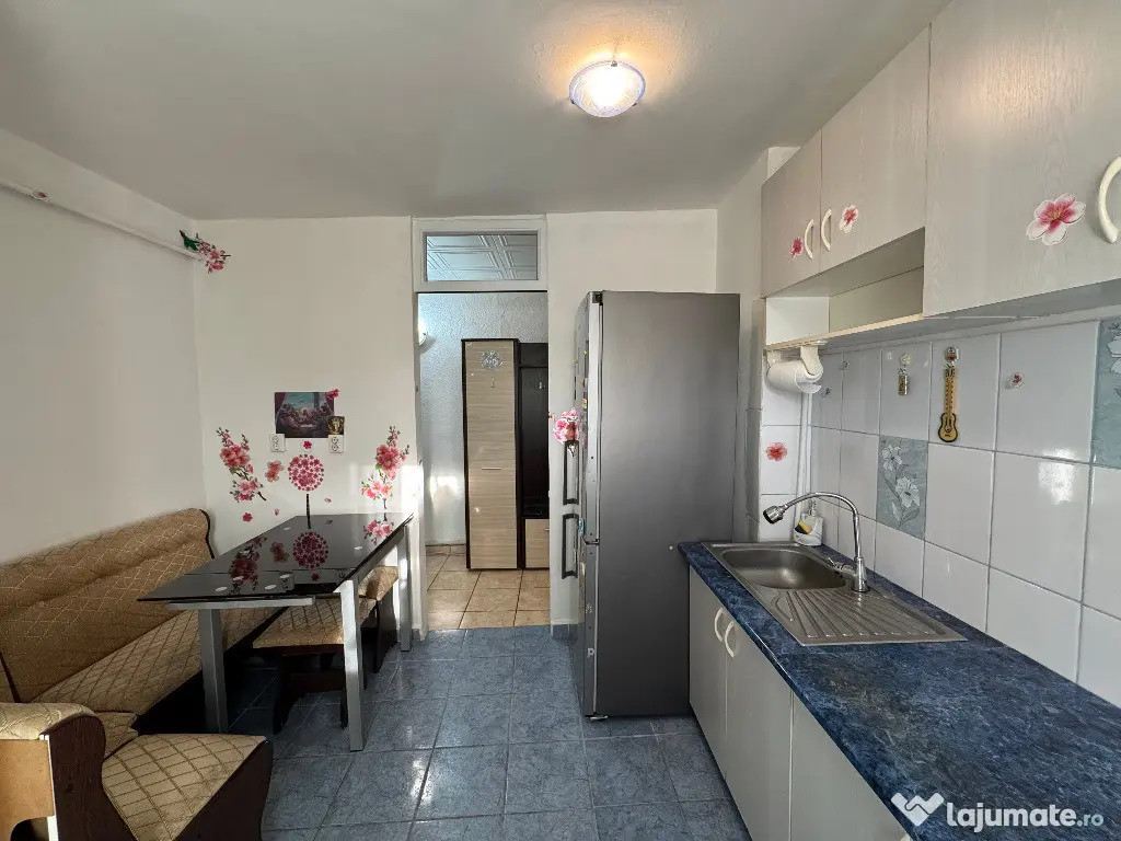 2 cam, 58 mp, etaj 3, zona Zahana - str. Toamnei